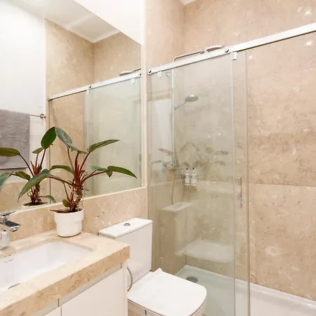 In Shared In Modern In Downtown Guest house *