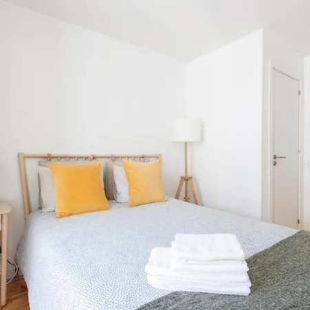 Bedrooms In Shared In Modern In Downtown Lisbon